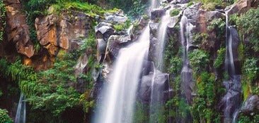 Reunion waterfall wallpaper