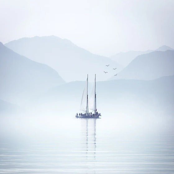 Lake Annecy navigation wallpaper