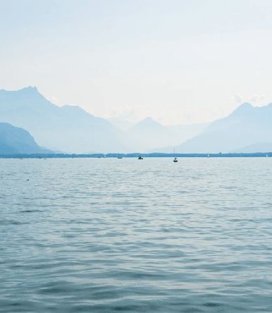 Papier peint panoramique Lac Léman – Montagnes et lac - Muralconcept